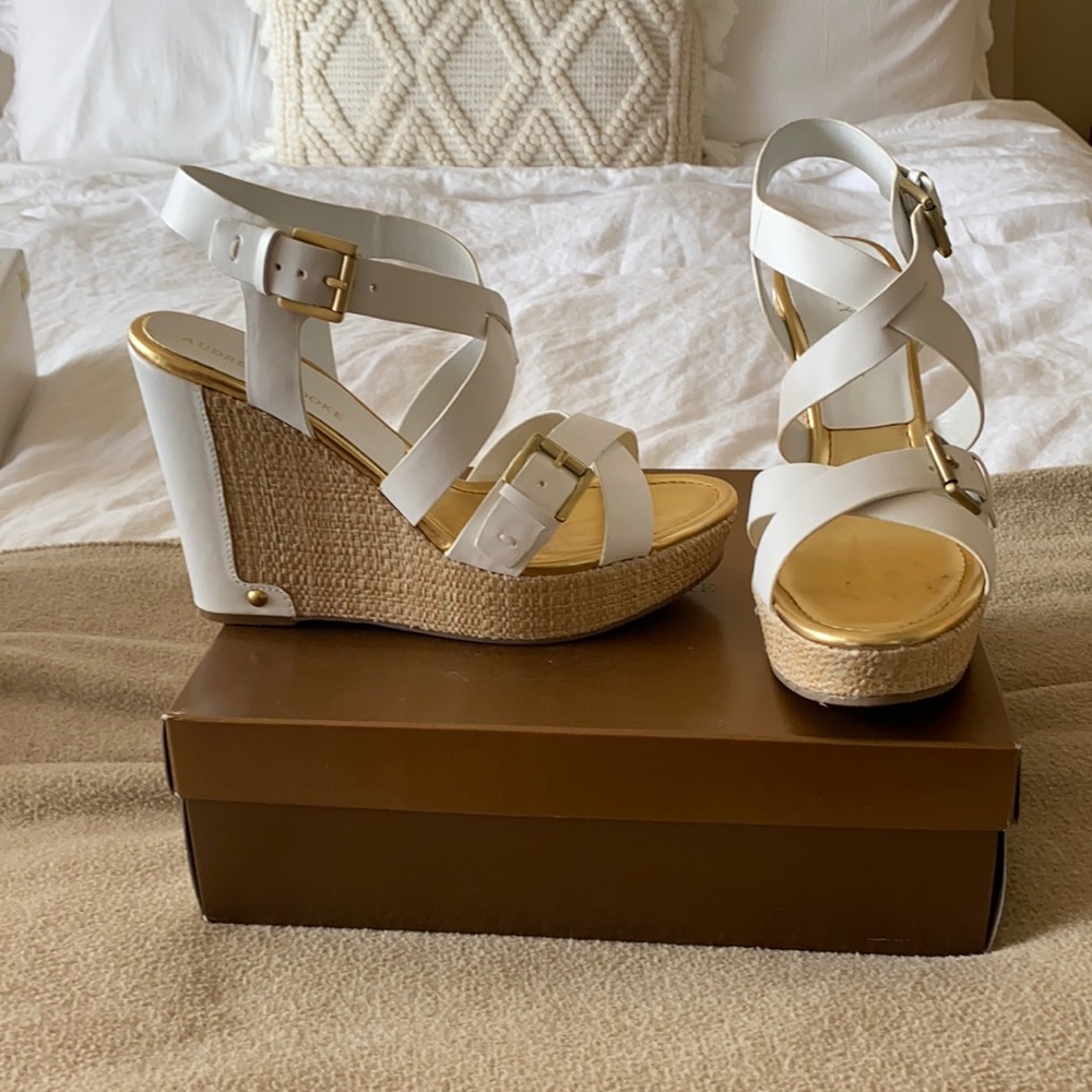 Audrey Brooke White Wedges Size 9.5